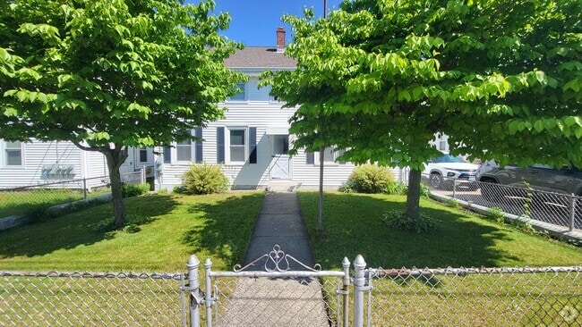Front of the building - 9 Maple St