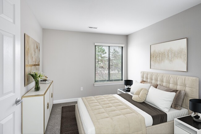 Building Photo - Oak Hill Apartments