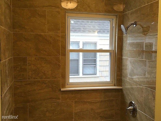 Building Photo - 4 br, 1 bath Apartment - 66 Kimball Drive 2