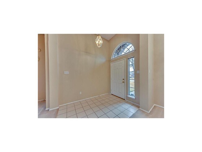 Building Photo - 214 E Lynn Creek Dr
