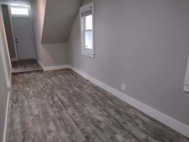 Foto del edificio - 3035 N Gresham Ave