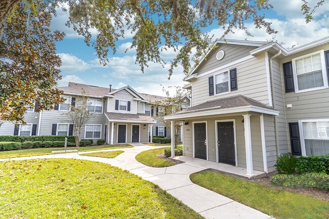 Exterior Building - Lake Harris Cove