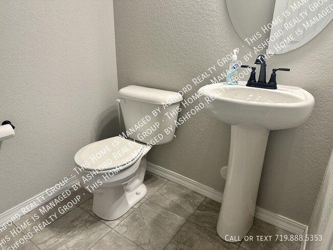 Foto del edificio - 7351 Coppermine Ct