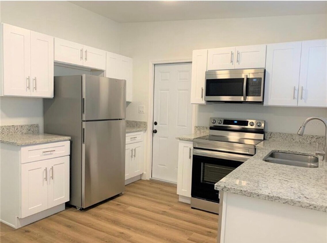 Primary Photo - Adorable remodeled 3 bedroom 1 bath in Win...