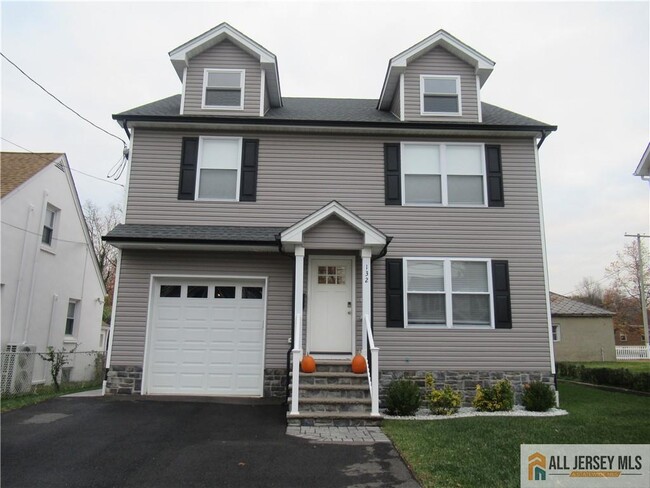 Building Photo - 132 E Prospect St