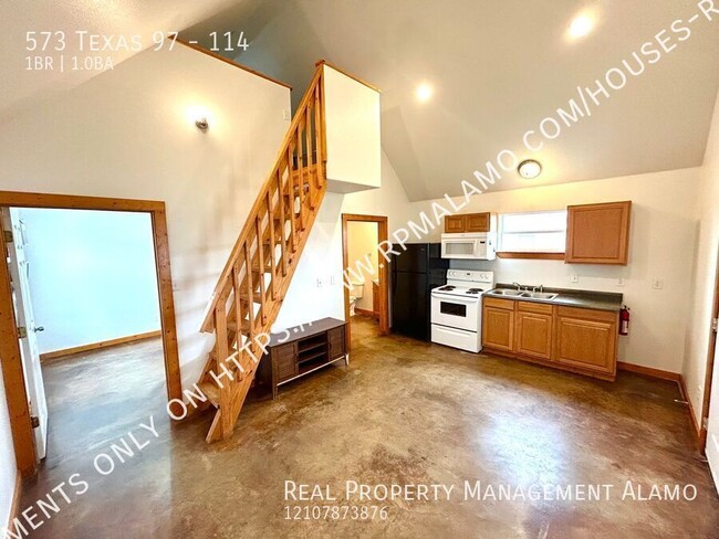 Building Photo - AVAILABLE NOW! 1 Bedroom / 1 Bath Lodge w/...