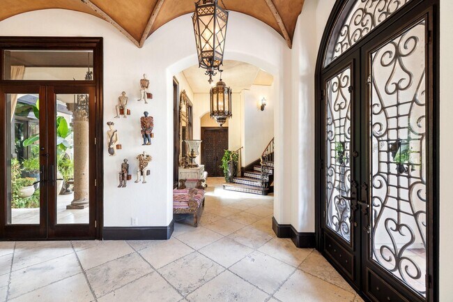 Foto del edificio - 5007 Cedar Creek Dr
