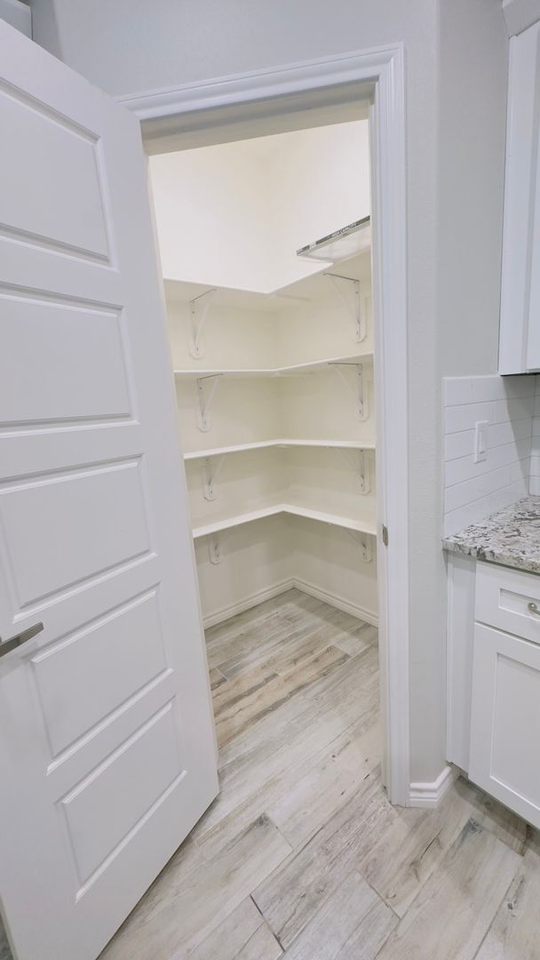 Foto del edificio - 3 Bedroom Coming Soon!