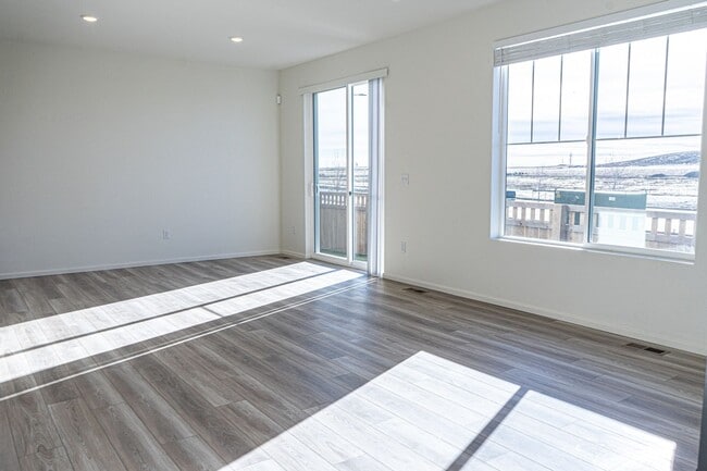 Building Photo - 5210 N Denali Blvd