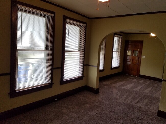 Foto del edificio - 6810 Fleet Ave