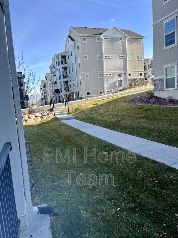 Foto principal - 14474 S Renner Ln