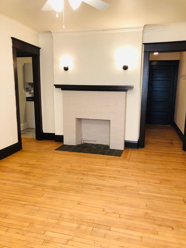 Interior Photo - Saxony Manor