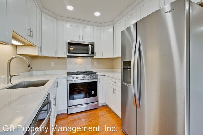 Building Photo - 2 br, 1 bath House - 2200 Reinert Road, Un...