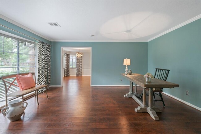 Building Photo - 14903 Woodthorpe Ln
