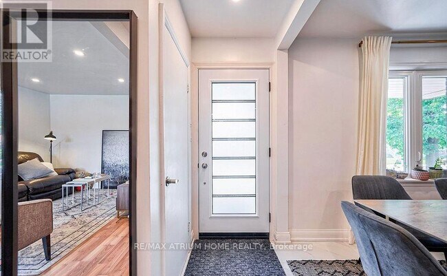 Photo du bâtiment - 567 Atwater Ave