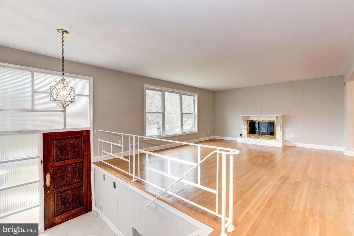 Foto principal - 5712 Tanglewood Dr