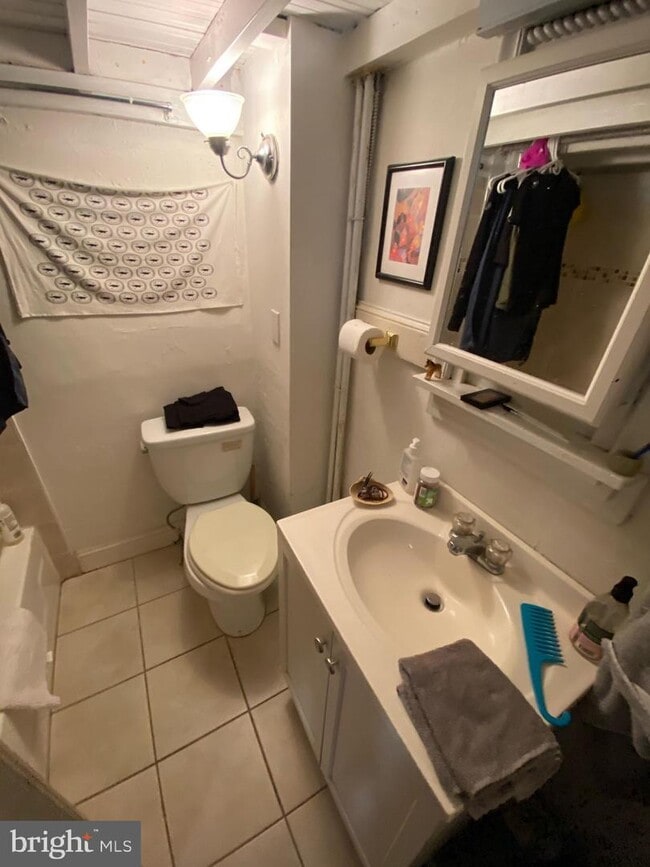 Building Photo - 421 S 15th St