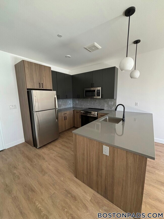 Building Photo - 199 Gardner St