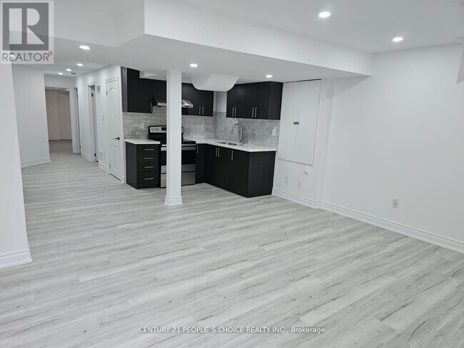 Building Photo - 30 Bucksaw St