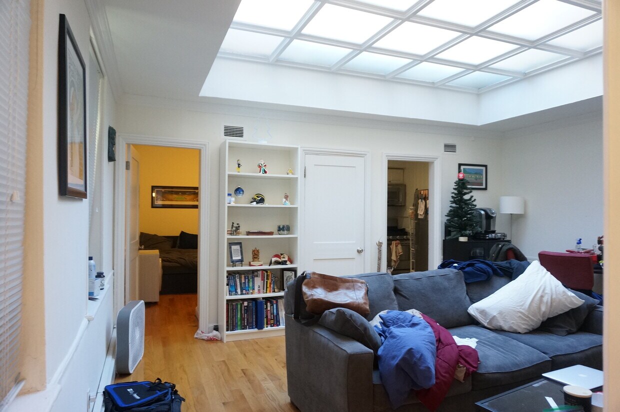 31 Marlborough St Unit 1R, Boston, MA 02116 Condo for Rent in Boston