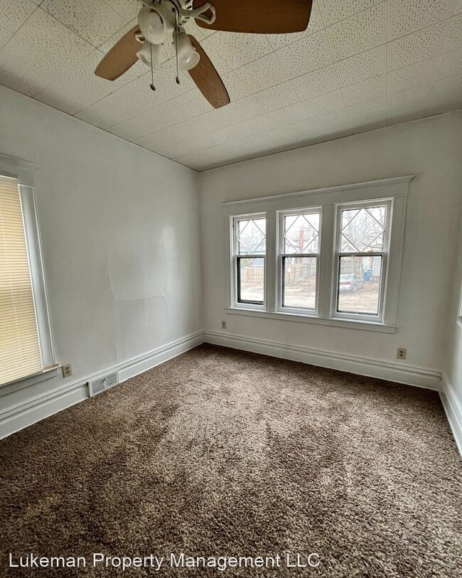 Building Photo - 4 br, 2 bath House - 1007 S Westnedge Ave