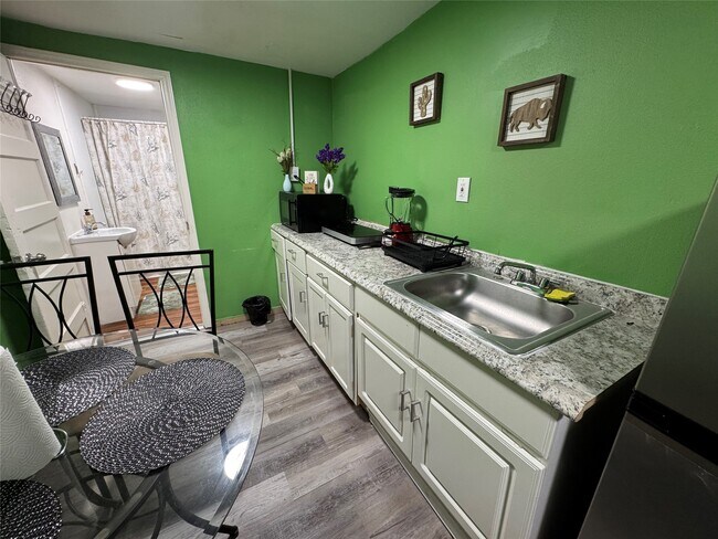 Foto del edificio - 411 W Pearce St