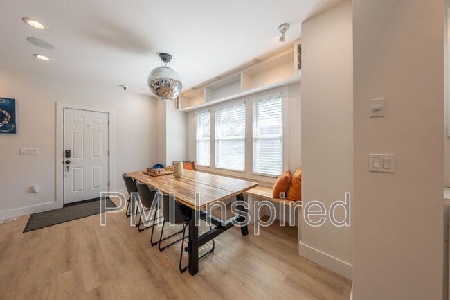 Building Photo - 1100 Langford St