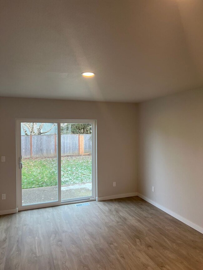 Foto del edificio - Recently Updated 3 Bedroom Lacey Home