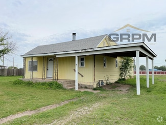 Building Photo - 28 E Ave D
