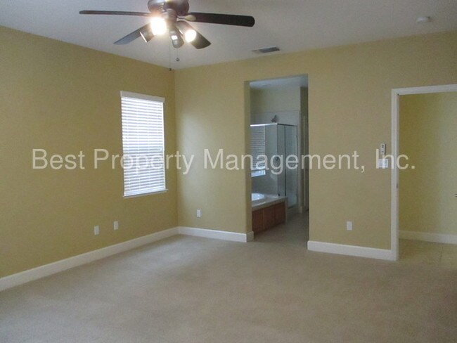 Foto del edificio - 5655 Leitrim Way