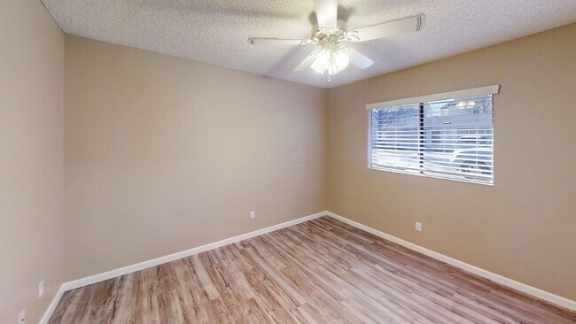 Foto del edificio - 2 Bedroom upgraded apartment