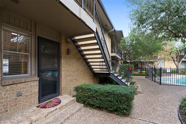 Foto del edificio - 10711 Villager Rd