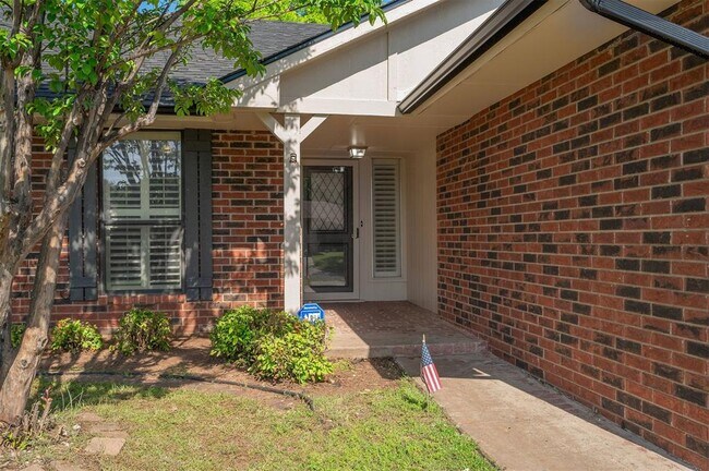 Building Photo - 8720 Raven Ave