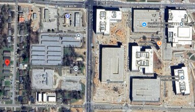 Building Photo - 904 SE H St