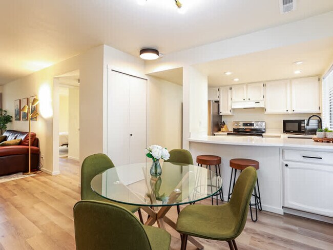 Foto del edificio - 10819 NE 37th Pl