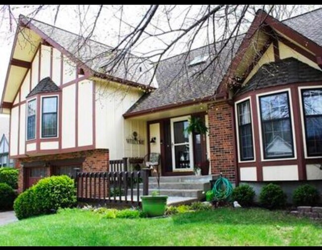 Foto del edificio - 1405 E Frontier Ln
