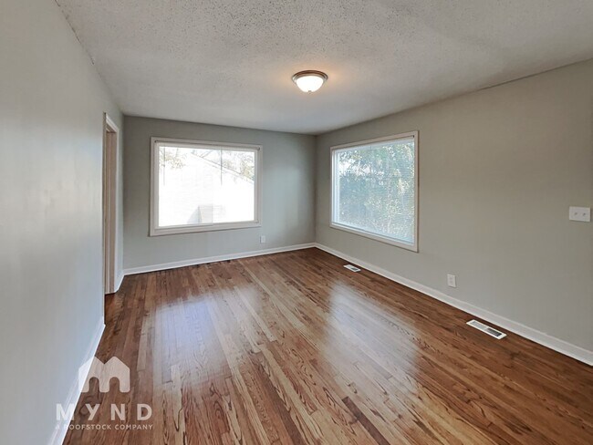Building Photo - 1536 33rd St N