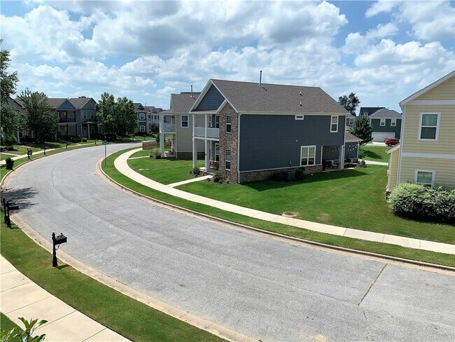 Building Photo - 6507 W Pleasant Way