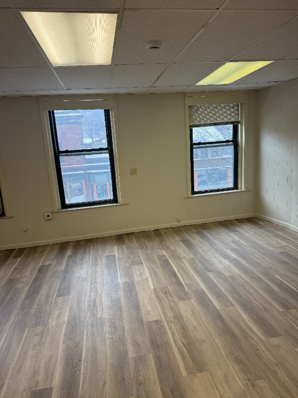 Foto del edificio - 185 N Main St