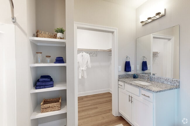 The Carabelle: 2BR, 2BA - Bathroom - The Hangar