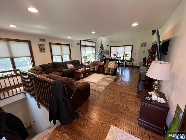 Foto del edificio - 26 Wayne St