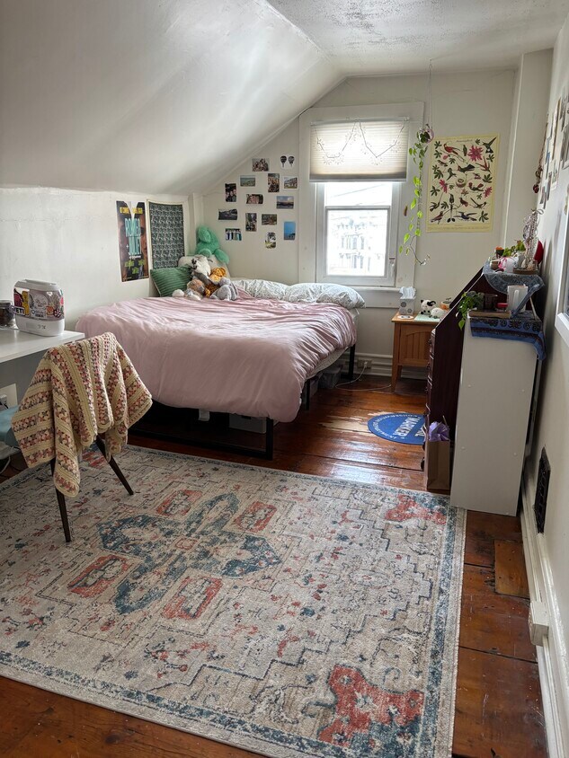 Foto principal - 432-434 Colchester Ave