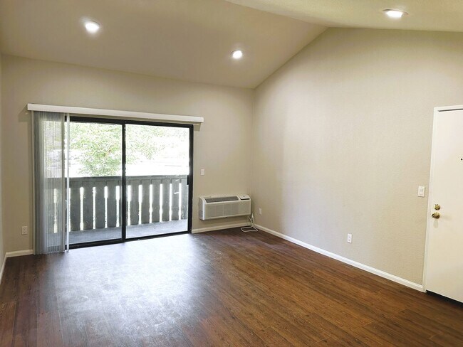 Building Photo - Fully Remodeled Second Story Condo with La...