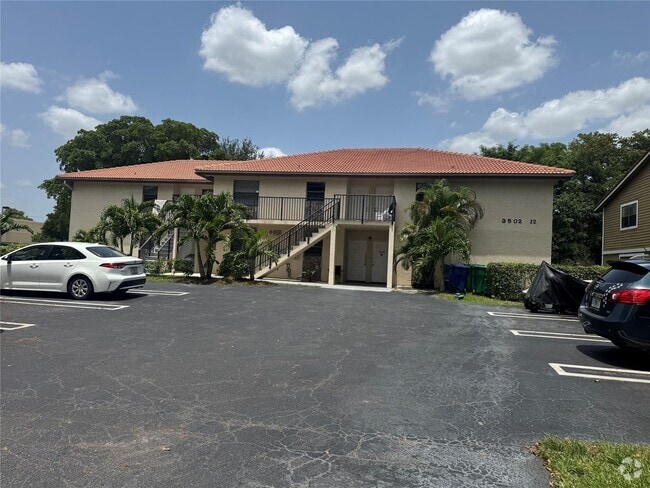 Building Photo - 3502 NW 114th Ln