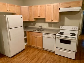 Building Photo - 814 Garnet St