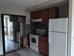 Building Photo - 5333 Likini St