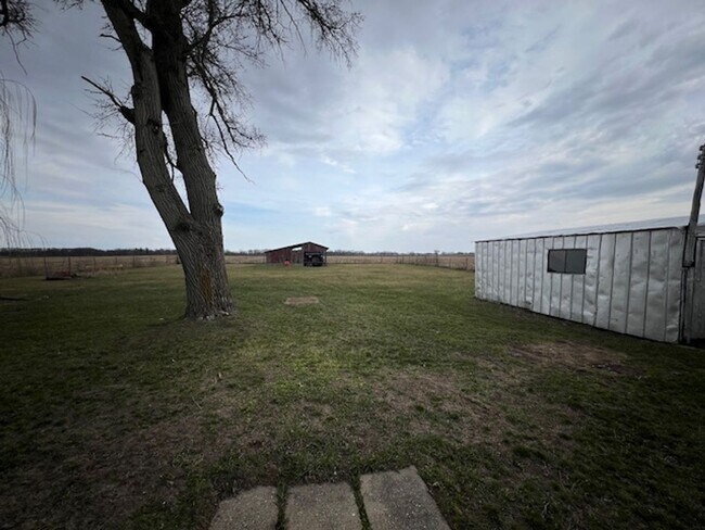 Building Photo - Pending application....10863 Meridian Rd, ...
