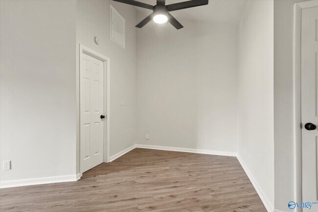 Foto del edificio - 3801 SW Triana Blvd