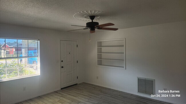 Foto del edificio - 3 bedroom 2 bath Ormond beach