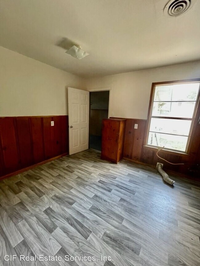 Foto del edificio - 4 br, 1.5 bath House - 1512 Bryan Ave